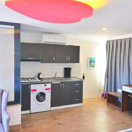 Apart Otel Royalis 3*