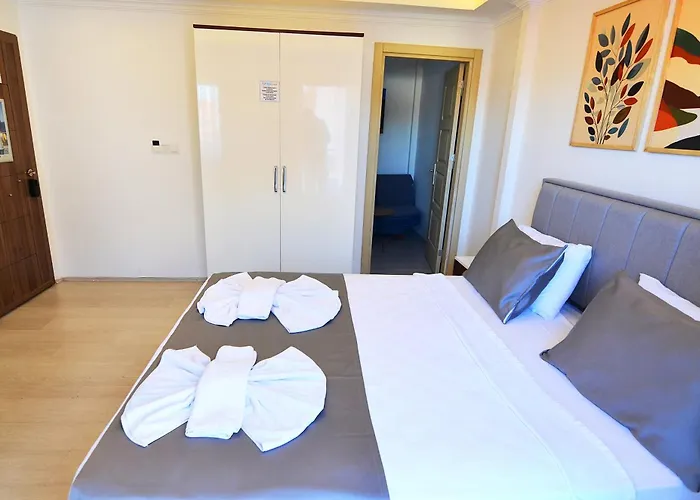 Apart Otel Royalis 4*